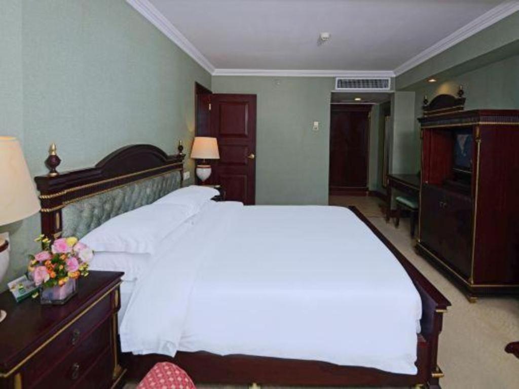 Golden Sea View Hotel Haikou Haikou  Exterior foto